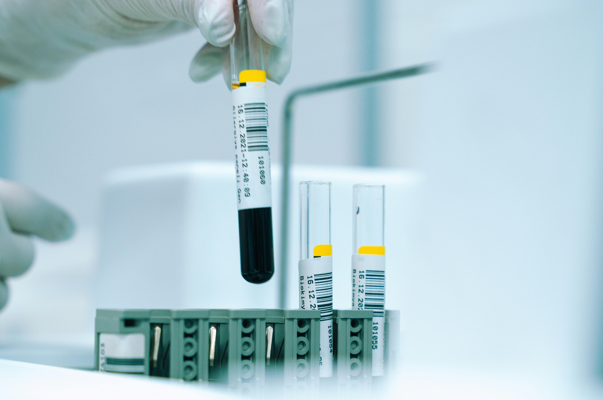 煙臺(tái)醫(yī)藥數(shù)據(jù)平臺(tái)小程序開(kāi)發(fā)，解鎖醫(yī)藥數(shù)據(jù)新視界